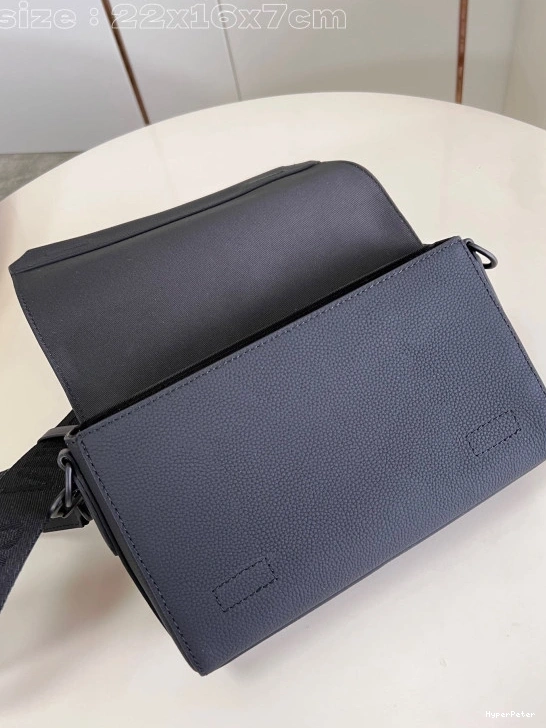 VUITTON Messenger LOUIS Takeoff PM-22*16.5*7CM 0714